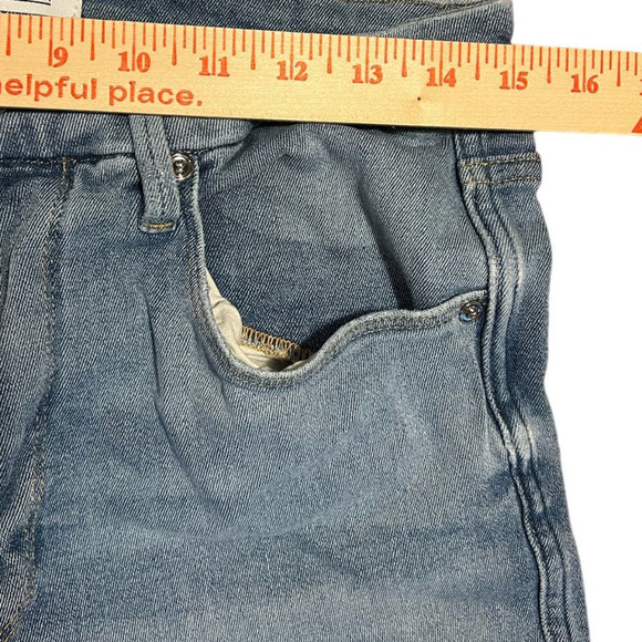 Good American Good Curve Crop Straight Leg High Rise Denim Jeans Size 12 / 31 - Picture 4 of 6